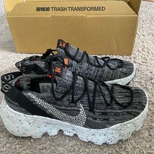 Nike Space Hippie 04